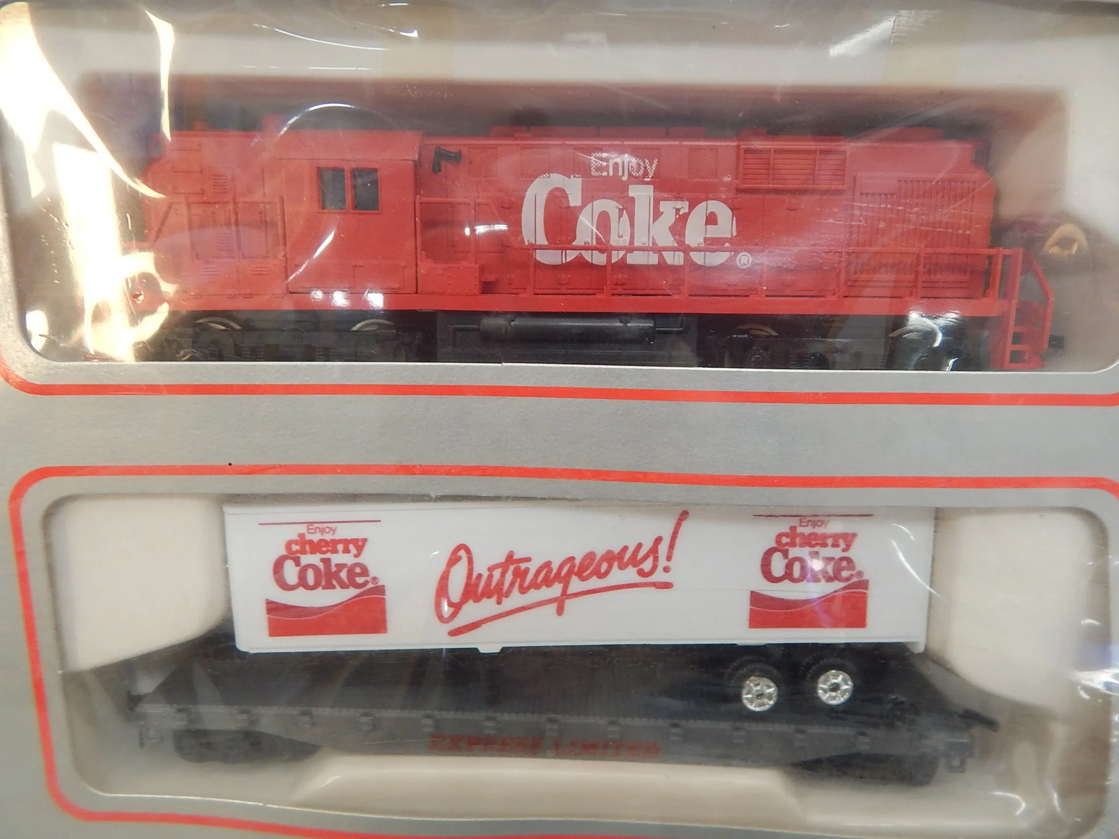 Coca-Cola Express Limited #2 Train Set - Factory Sealed!