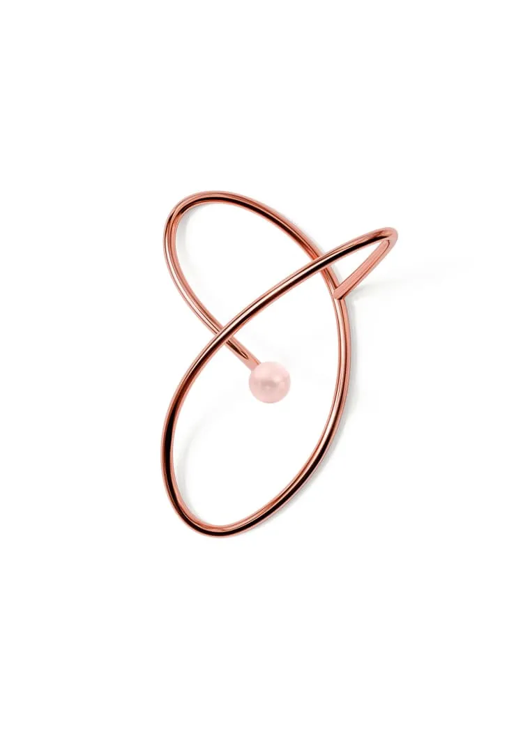 Ear cuff with pearl in rose gold