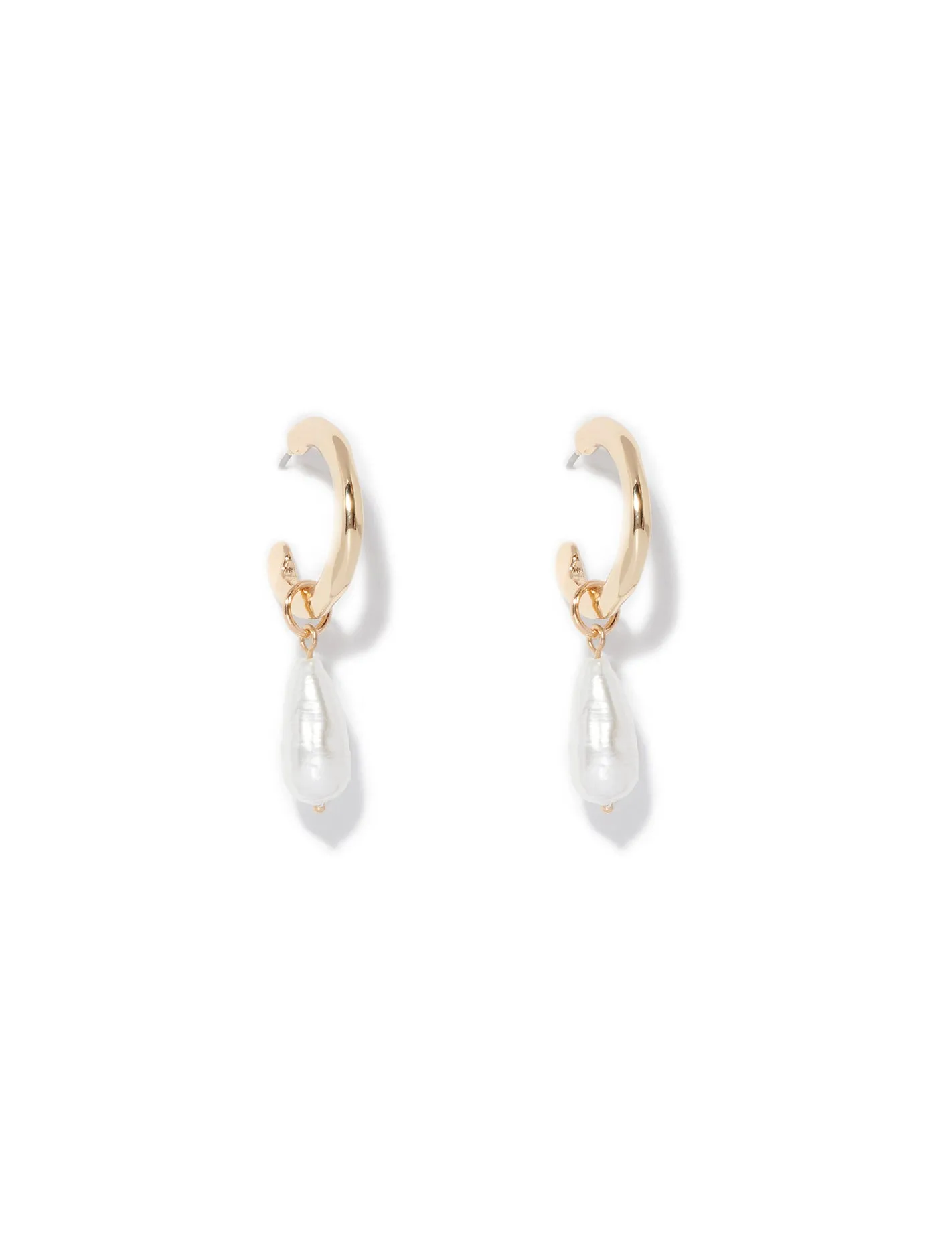 Pamela Pearl Hoop Earrings