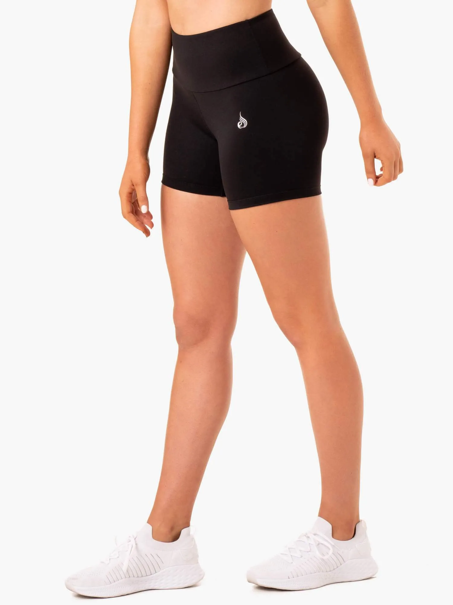 Staples Scrunch Bum Mid Length Shorts - Black