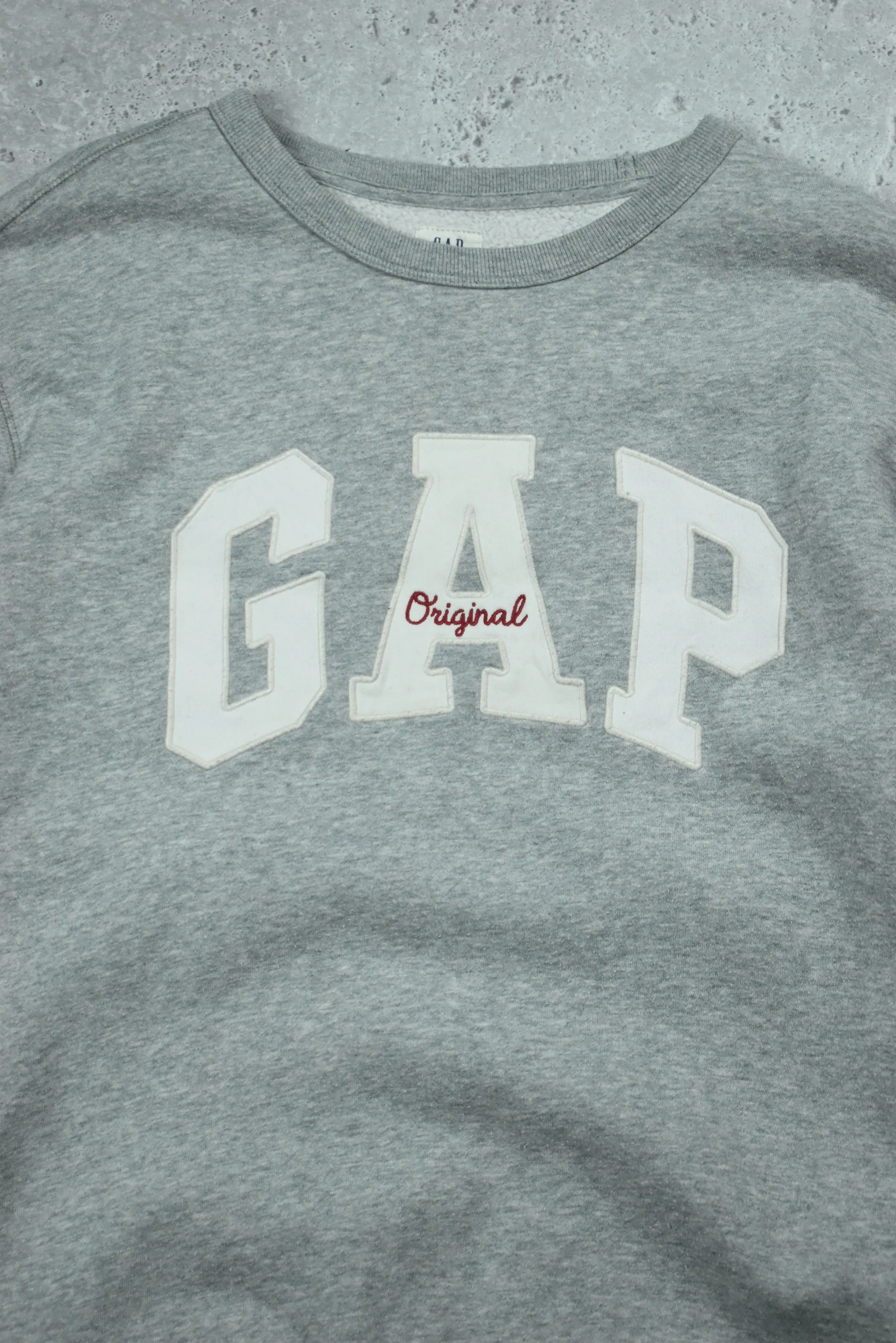 Vintage GAP Embroidered Logo Sweatshirt Medium